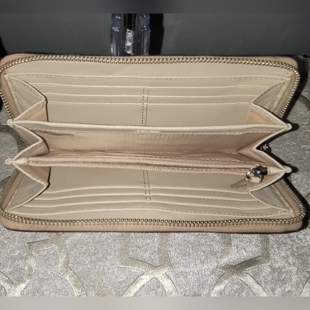 Coach Chic Tan Women's Wallet - Picture 5 of 7
